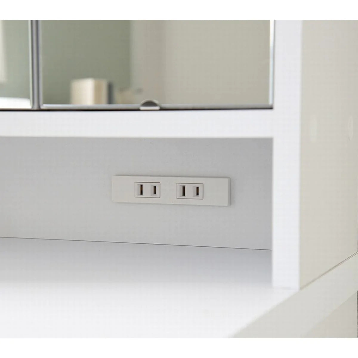 【お客様組立品】スタイリッシュシリーズ 三面鏡ドレッサー コンセント付き FR-028