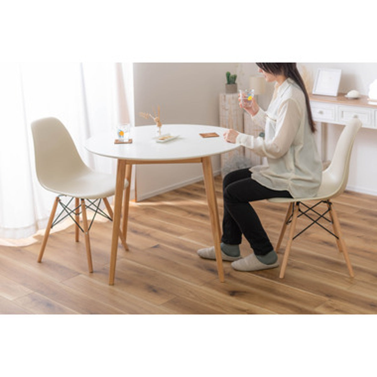 ラウンドテーブル TAP-001WH